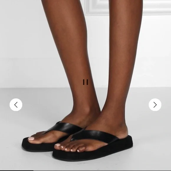 The Row Ginza Leather Platform Sandals - Picture 3 of 4